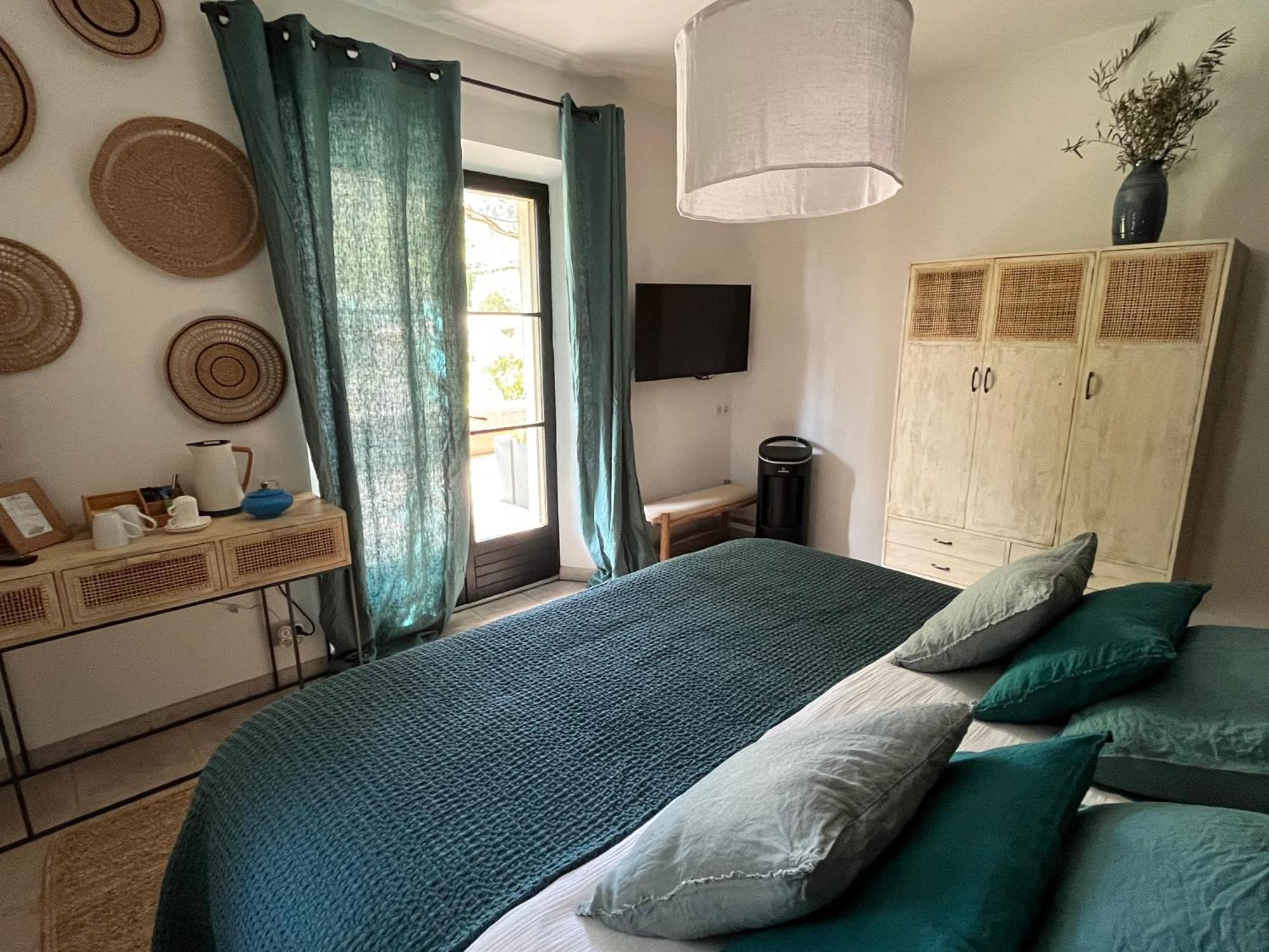Bed and Breakfast Hestia Robion en Luberon Екстер'єр фото